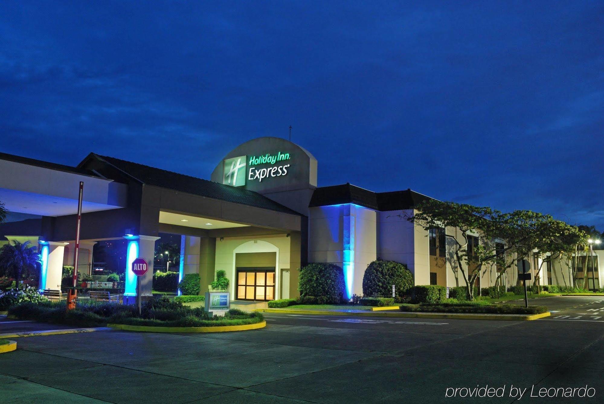 Holiday Inn Express San Jose Airport, An Ihg Hotel Alajuela Exterior foto